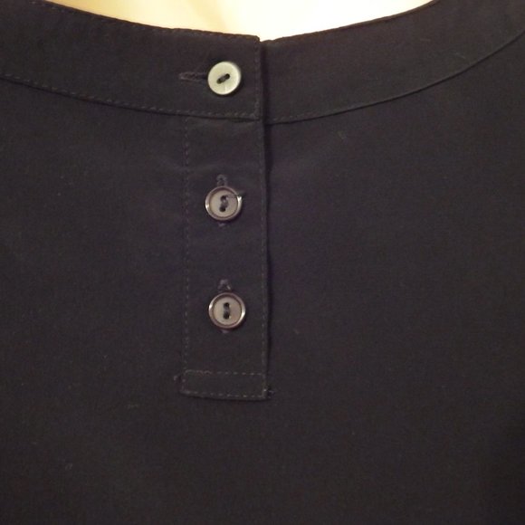 Classic black blouse with short sleeves, Size Petite Large - Picture 4 of 5